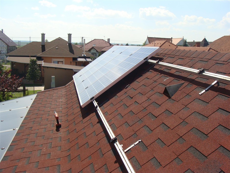 Tile roof mounting brackets for solar panels Tile roof mounting brackets for solar panels