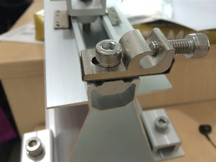 304 / Stainless Steel PV Earthing Clip high quality