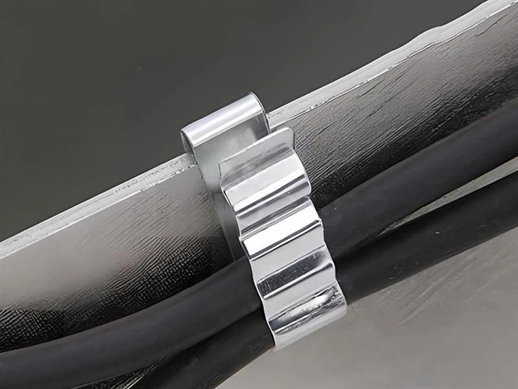 Stainless Steel Clips For 4 Wires factory
