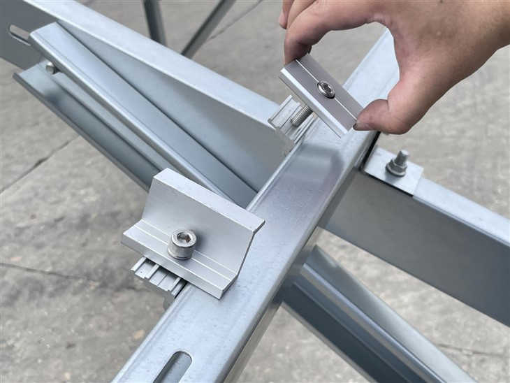 ZAM Steel Ground Mounting System For Large-Scale Solar Farm factory